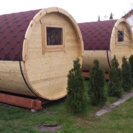 Camp-Wroc Hotel Wroclaw Exterior photo